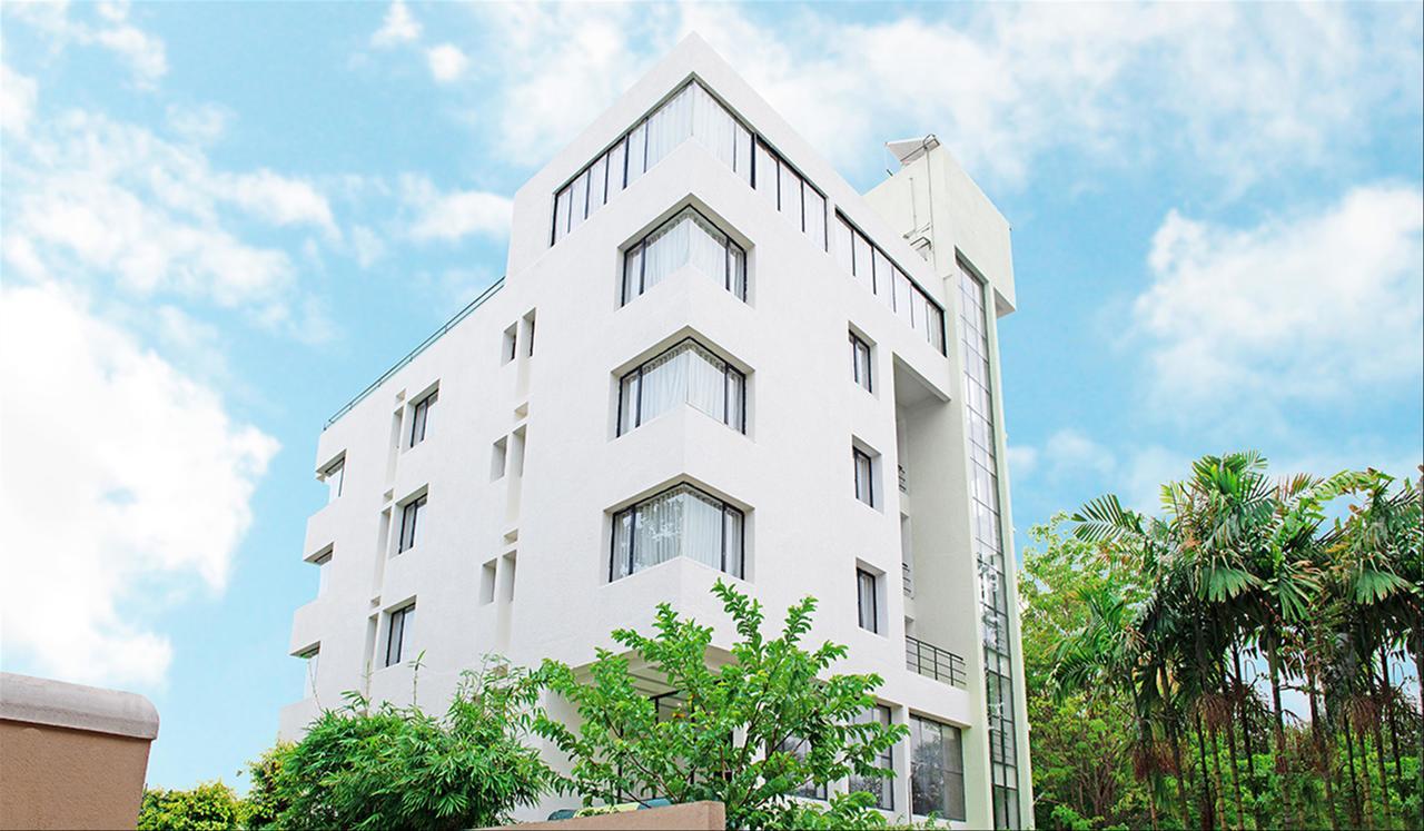 Hotel Mint Montvert, Baner Pune Exterior photo